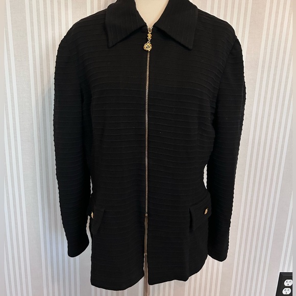 St. John Collection Sweaters - Vintage St. John Collection by Marie Gray Zip Lady Jacket in Black Women’s Sz 12